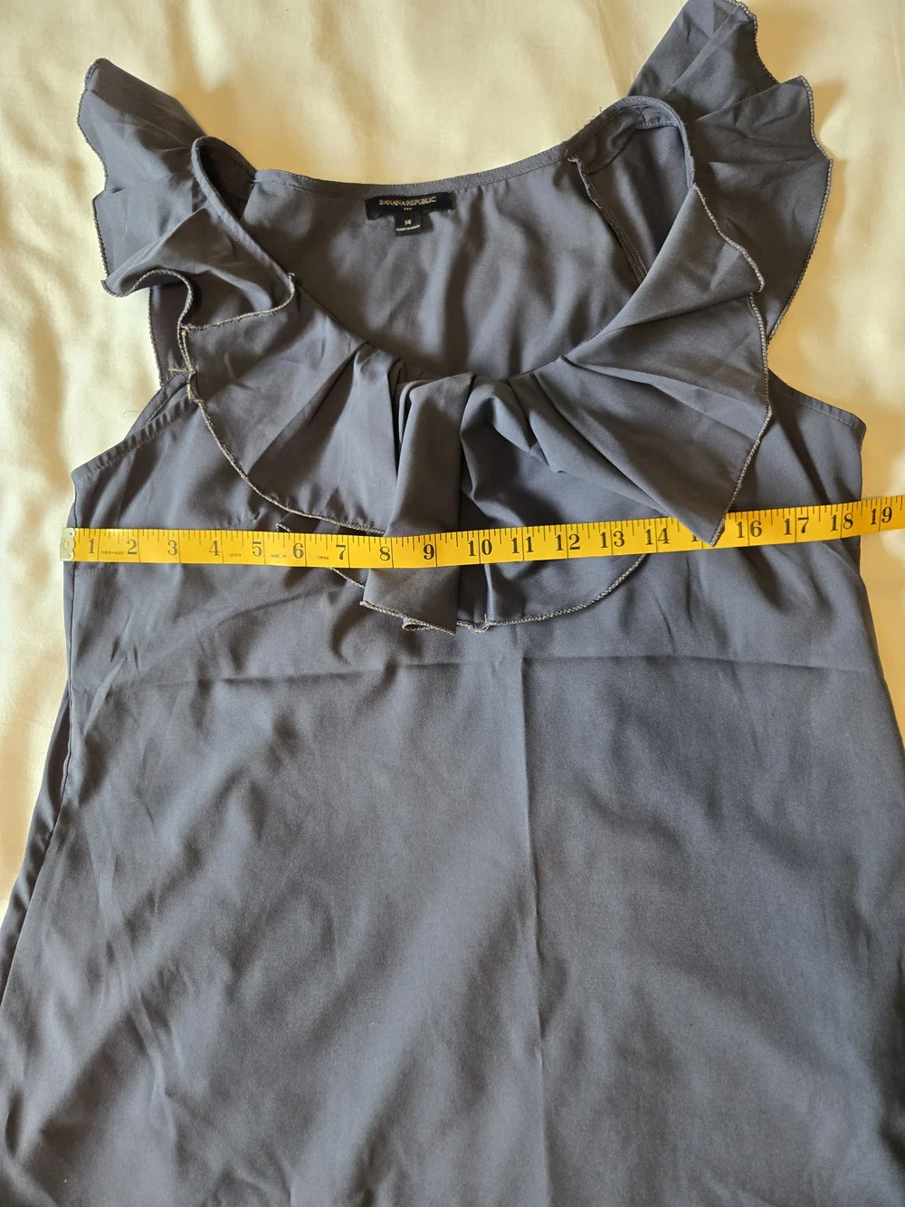 Banana Republic Ruffle Sleeve Shell In Gray - Picture 5 of 9